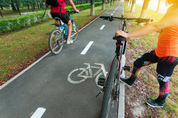 Fototapeta na wymiar Bicycle way