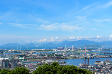 Obraz premium 夏の響灘と響灘埋立地