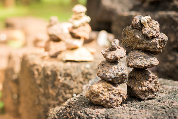 Many stones set vertical