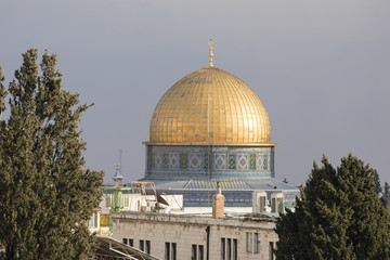 Fototapeta na wymiar Mousque of Al-aqsa (Dome of the Rock) in Old Town - Jerusalem, Israel