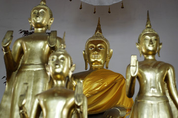 Fototapeta premium statue of buddha