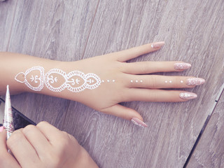 Schönes und modernes Nageldesign
