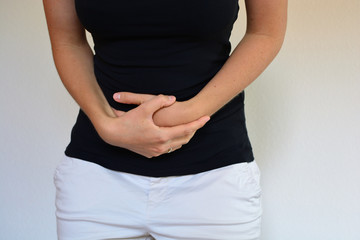 Bilder und Videos suchen: bauchweh