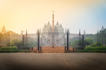 Fotobehang Tore am Eingang des Parlamentsgebäudes, Delhi, Indien © Daniel Dörfler