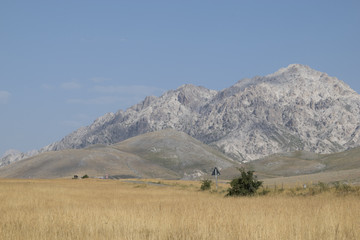 Fototapeta premium montagna rocciosa , abruzzo italia 