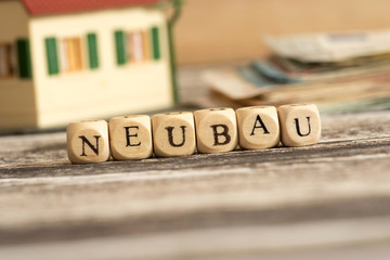 Ein Haus, Neubau und Euro Geldscheine