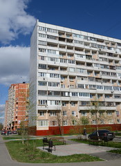 Multi-apartment house on Dzerzhinsky Street in Kokoshkino, Novomoskovsk Administrative District of Moscow.