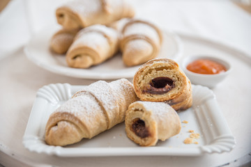 Croissant gefüllt mit Schokolade