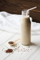 Oatmeal smoothie with flax seeds