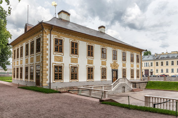 Obraz premium Summer Palace of Peter the Great in the Summer Garden in St. Petersburg