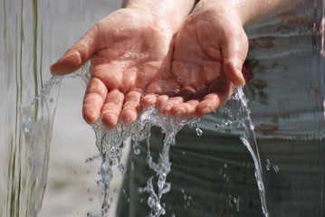 Wasser und Hände