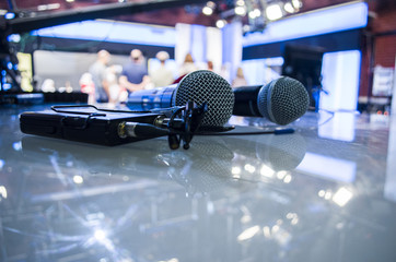 Audio microphone and audio equipment