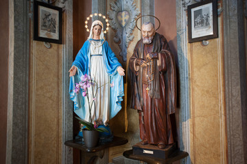 Maria und Padre Pio, Norditalien - 166986751