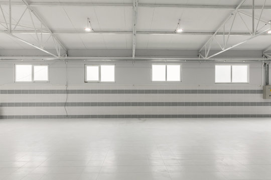 empty warehous, clean space