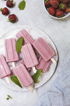 Minty Strawberry Coconut Popsicles