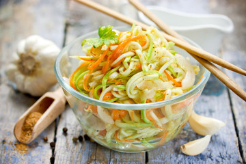 Zucchini noodles with carrot, garlic and spices