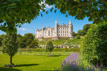 Daylight view of Dunrobin Castle - Scottish Highlands - 167037159