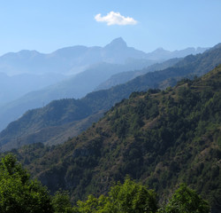 Fototapeta na wymiar Genusswandern im Valle Maira, Piemont, südliche Alpen, Italien