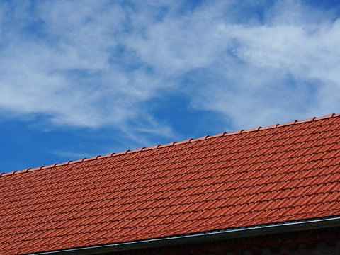 Neues Dach: Dachpfannen, Dachziegel, Dachsanierung