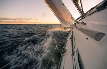 Sailing high wind