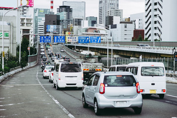 自動車