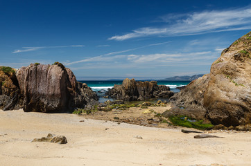 Fototapeta na wymiar Cala en la Playa de las Furnas, Porto do Son, La Coruña, Galicia.