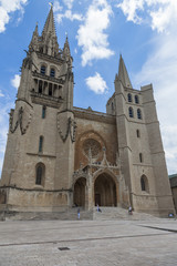 Fototapeta na wymiar Cathédrale de Mende en Lozère