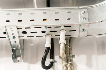 Metal cable tray
