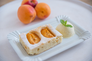 Aprikosenkuchen