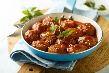 Meatballs in tomato sauce
