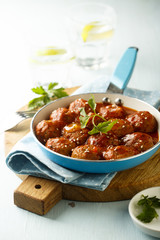 Meatballs in tomato sauce