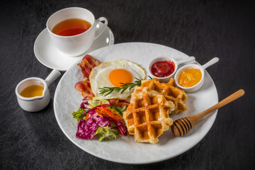 ワッフル　ベルギー料理　Waffle Belgium dish