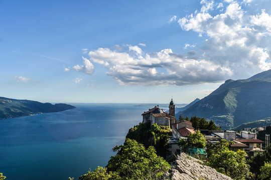Eremo di Montecastello, Lago di Garda, Italia
