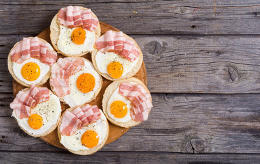 Sandwich with eggs and bacon