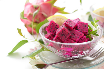 新鮮なドラゴンフルーツ