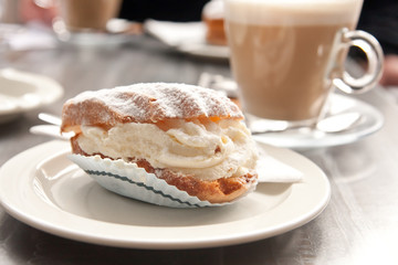 Coffee time with dessert...