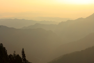 三峯神社 遥拝殿からの朝日