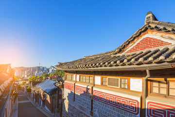 Naklejka premium Bukchon Hanok Village in Seoul, South Korea