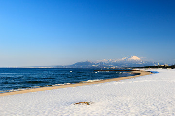 雪の弓ヶ浜展望台 -大山・美保湾を一望できるのビューポイント-