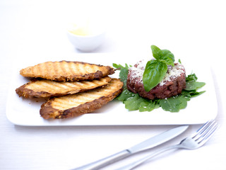 Tartare of beef with toasted bread