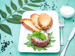 Tartare of beef with toasted bread