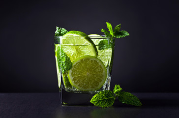Drink with lime and peppermint