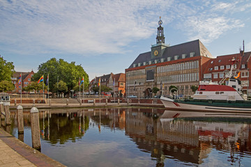 Fototapeta na wymiar Emden Rathaus Ratsdelft Ostfriesland