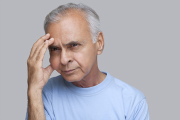 Obraz premium Close-up of tensed senior man 