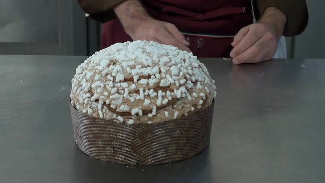 Panettone artigianele in pasticceria