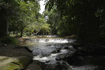 Wasserfälle und Wasserspiele in Asien