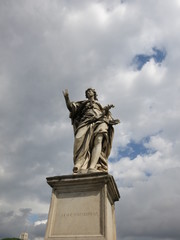 Obraz premium Engelsstatue auf der Engelsbrücke 1