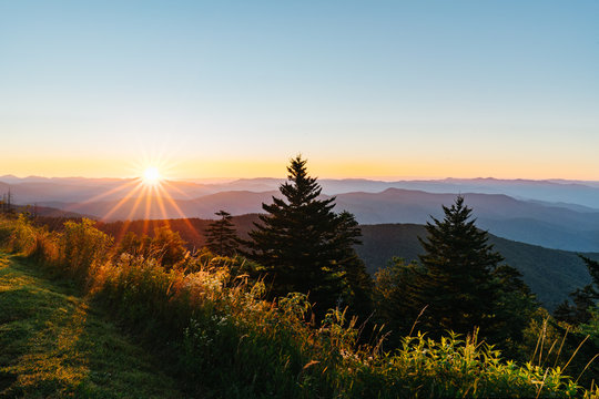 Sunrise over the great smokey mountains