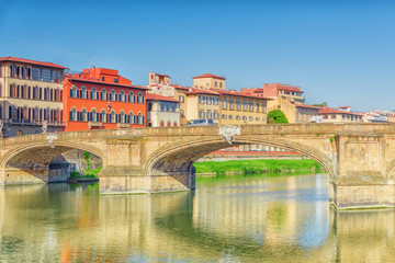 Obraz premium Beautiful panoramic view of the Arno River and the town of Renaissance Italy - Florence. Italy.