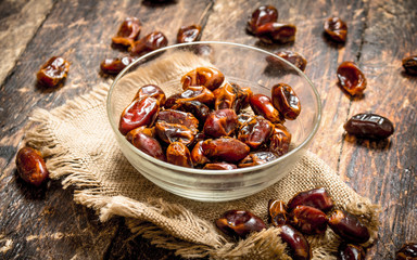 Dates in a bowl.